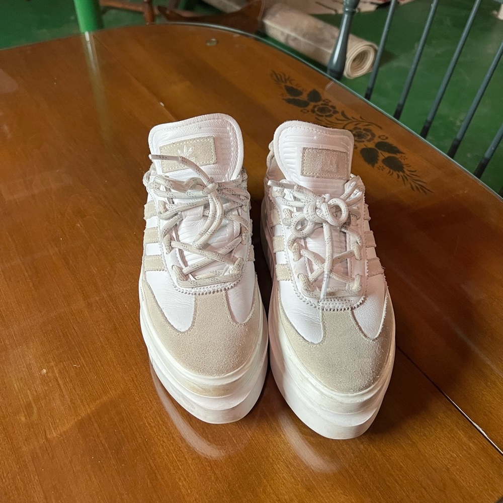Ivy Park Sneakers